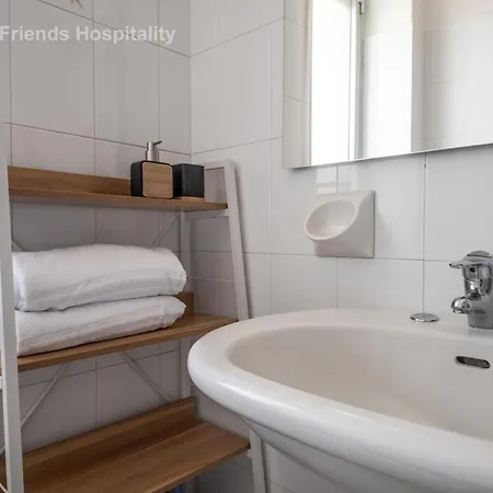 Apartment Living Dante 41 *